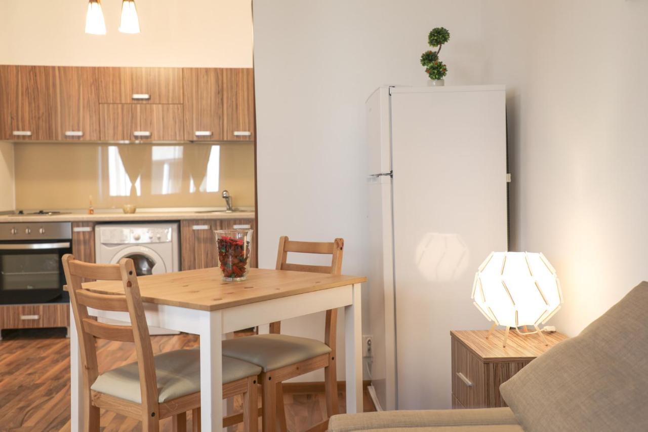 Ultracentral Apartament With Balcony - Old Town Bucureşti Eksteriør bilde